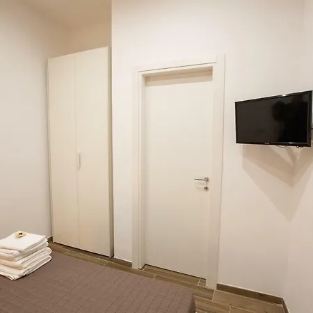 Marta House Апартаменты Неаполь