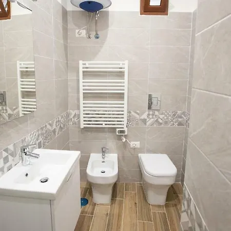 Marta House Неаполь